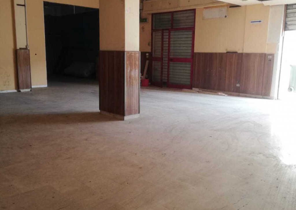 Rent  Bagheria - Rent commercial premises in Bagheria - Good potential Locality 