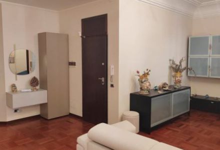 Elegant 1st floor apartment with elevator and garage, Palermo