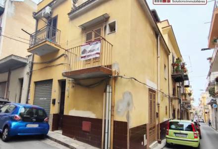 Detached house with two residential units in Bagheria