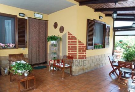 Villa with garden and parking space in Campofelice
