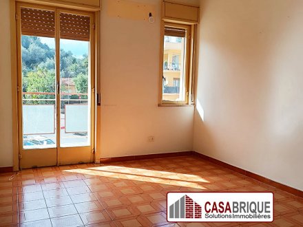 Second floor apartment with elevator in Bagheria