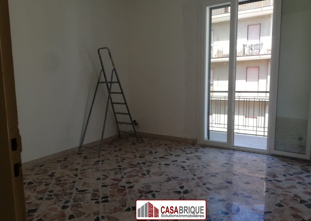 Sale Apartments Bagheria - Large bright 2nd floor apartment in the center of Bagheria Locality 