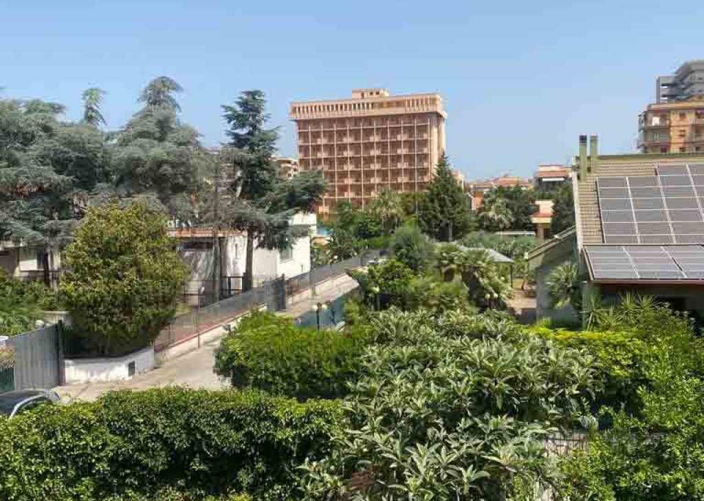 Vendita Appartamenti Palermo - Appartamento in villa a Palermo con giardino di circa 200mq Località Uditore