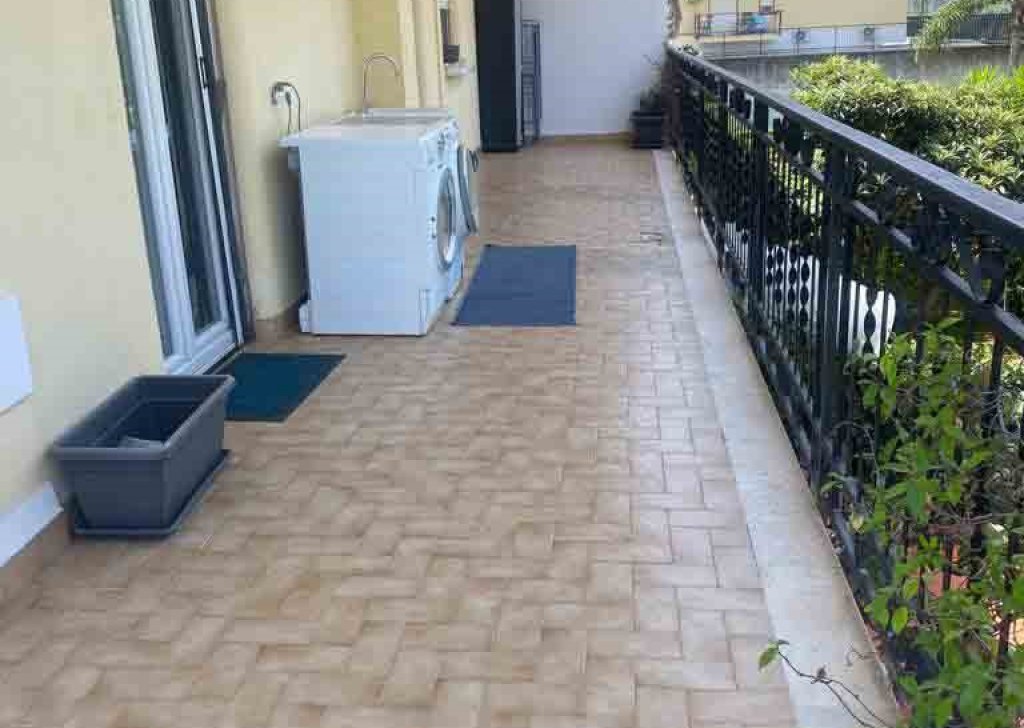 Sale Apartments Palermo - Apartment in villa in Palermo with garden of about 200sqm Locality 
