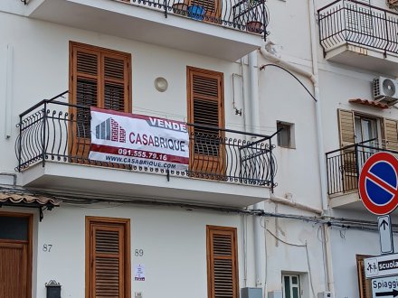 Appartamento primo piano - balcone con vista mare Sant'Elia