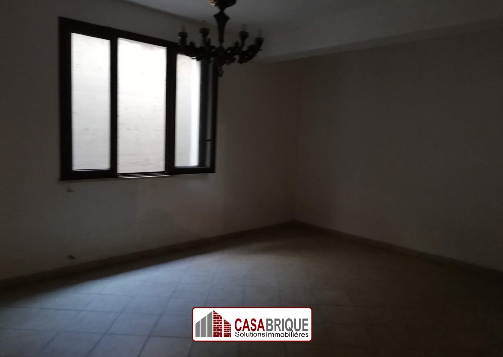 Independent Houses for sale , Carini, locality undefined
