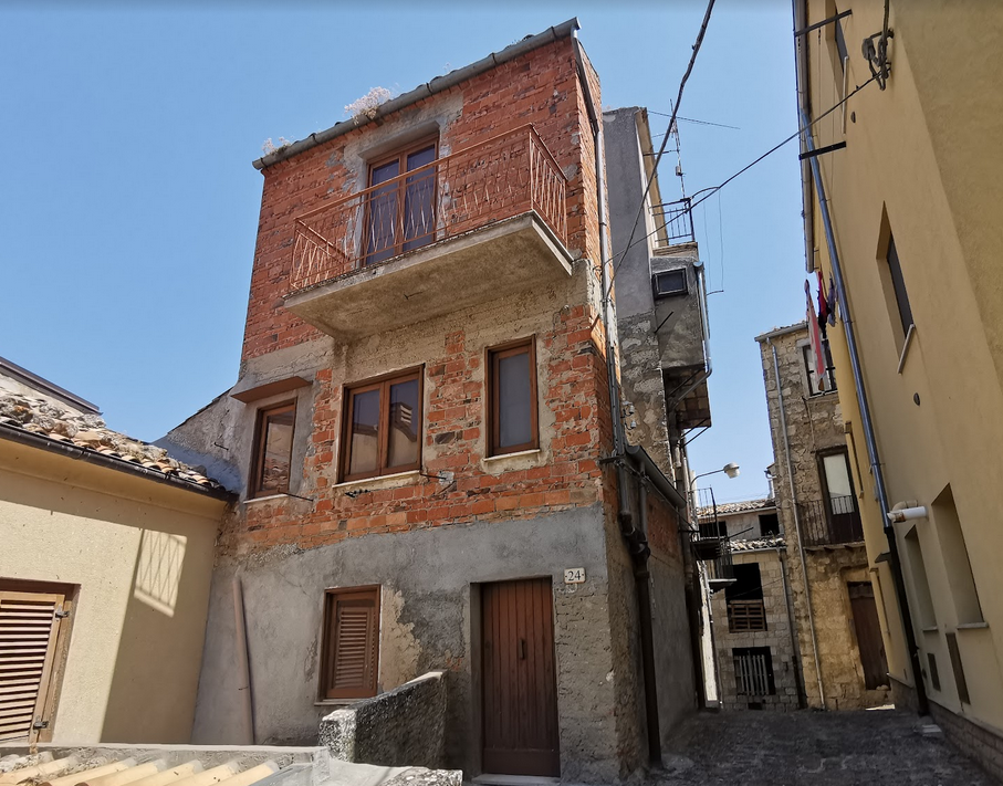 Vicoli di Petralia Sottana borgo delle Madonie